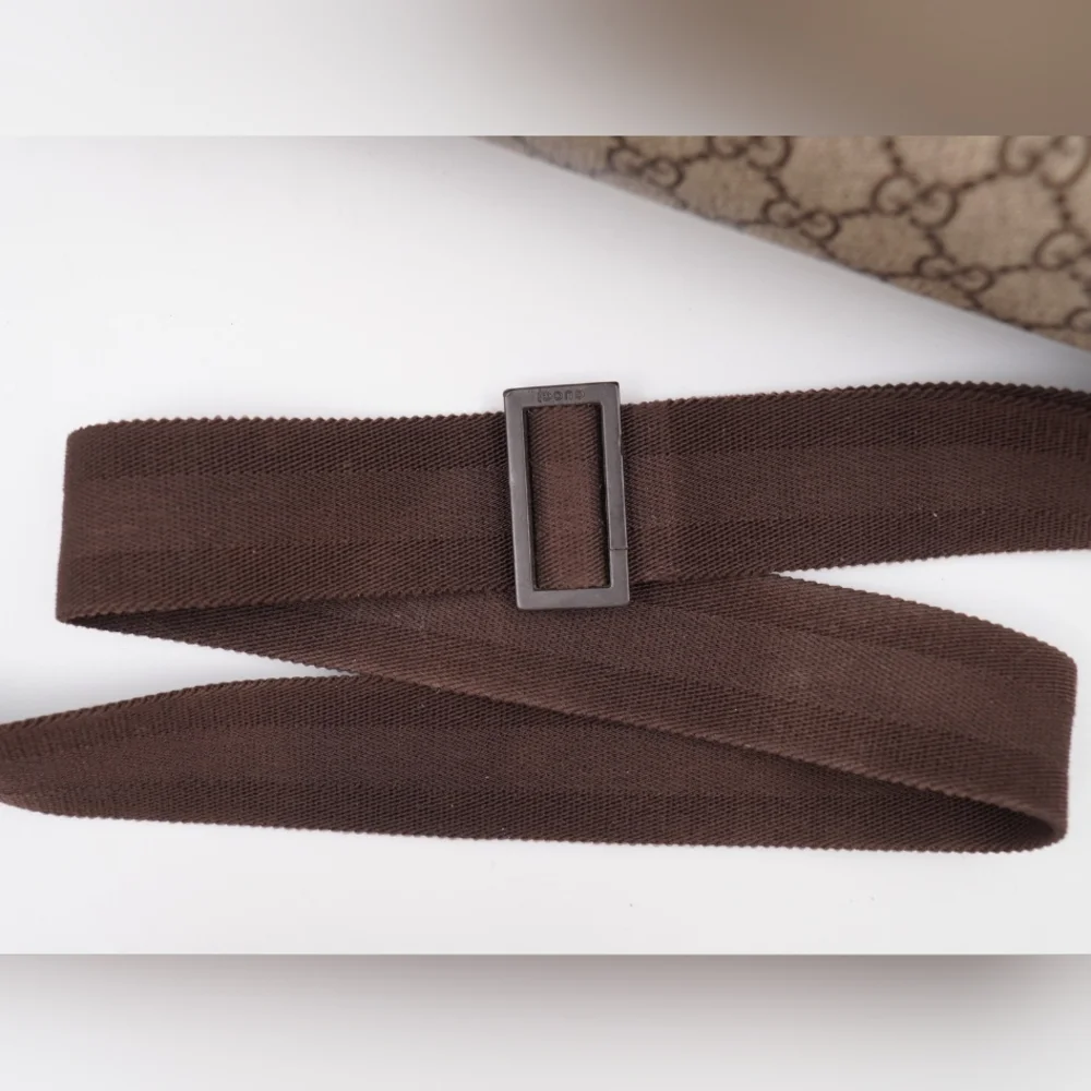 CC29 ❤️ Gucci GG Interlocking Coated Canvas Messenger Bag
